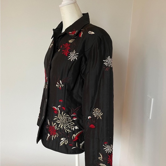 Ladies Lightweight Silk Embroidered Jacket Size 10 - Picture 1 of 10